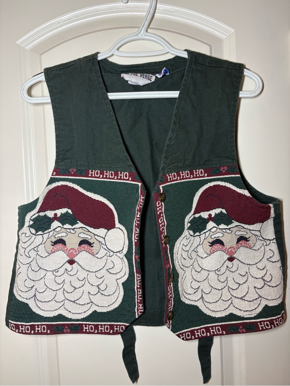 Vintage On The Verge Tapestry Style Santa Claus Vest Size Medium 100% Cotton USA